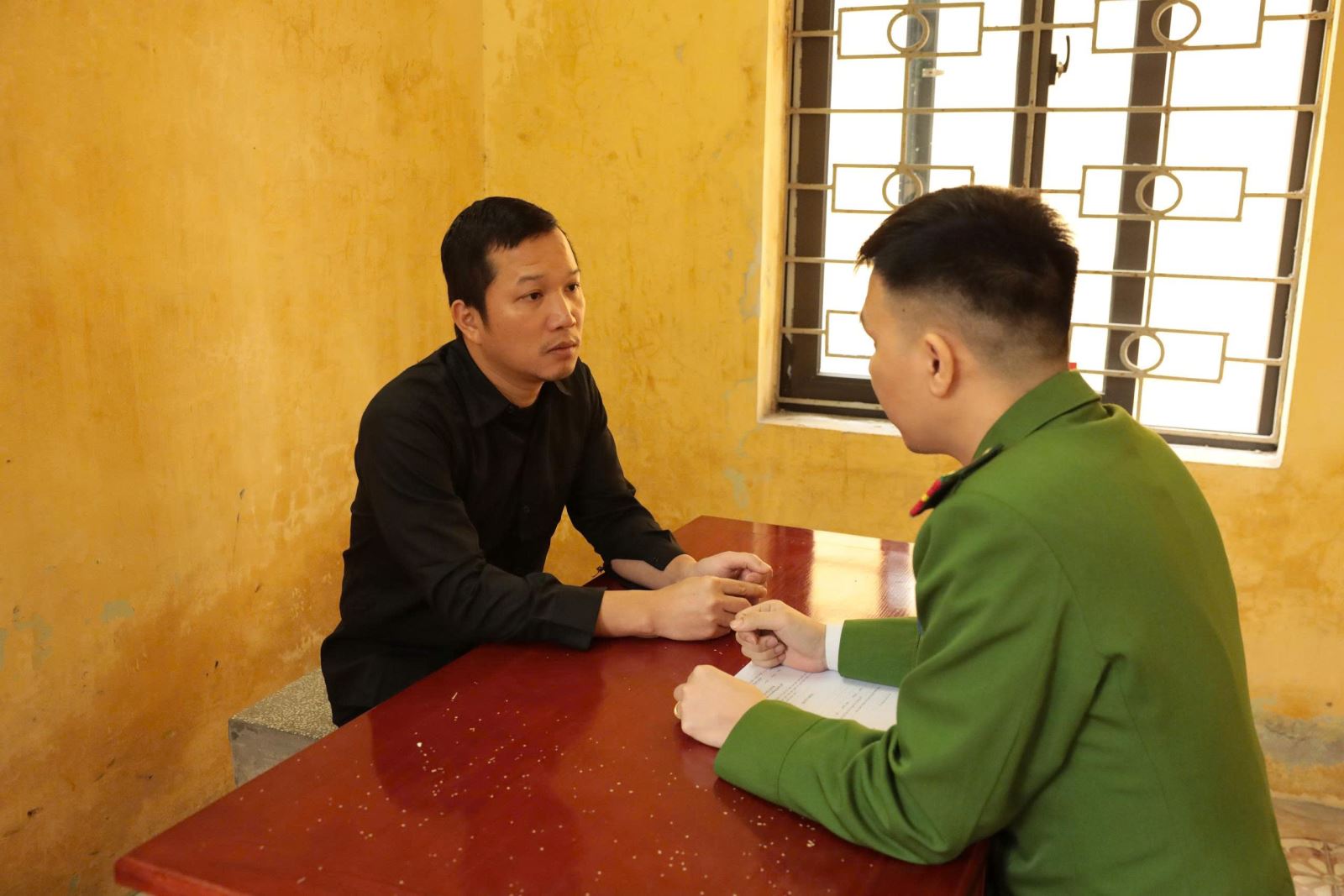 Một &ldquo;kho b&aacute;u&rdquo; b&ecirc;n trong trụ sở X&ocirc;i Lạc TV được lồng khung, đ&oacute;ng k&iacute;nh cẩn thận- Ảnh 10.