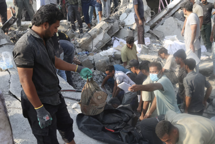 H&igrave;nh ảnh Iran tan hoang, người d&acirc;n mất nh&agrave; sau chiến sự- Ảnh 4.