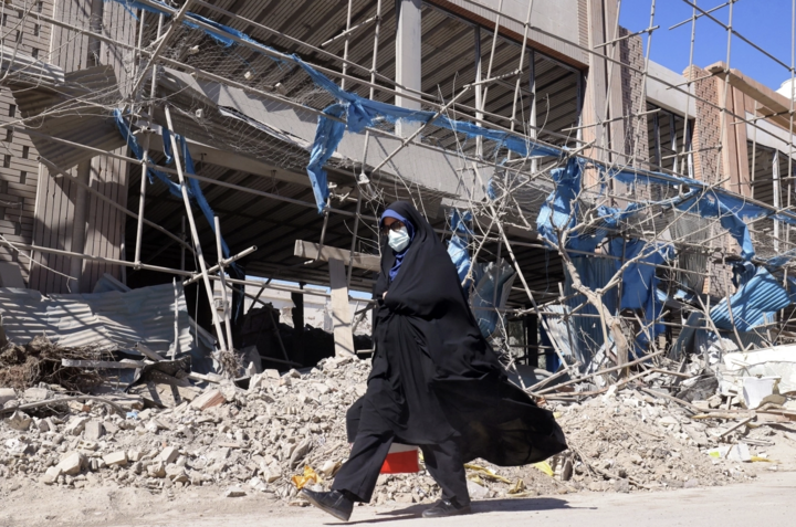 H&igrave;nh ảnh Iran tan hoang, người d&acirc;n mất nh&agrave; sau chiến sự- Ảnh 9.