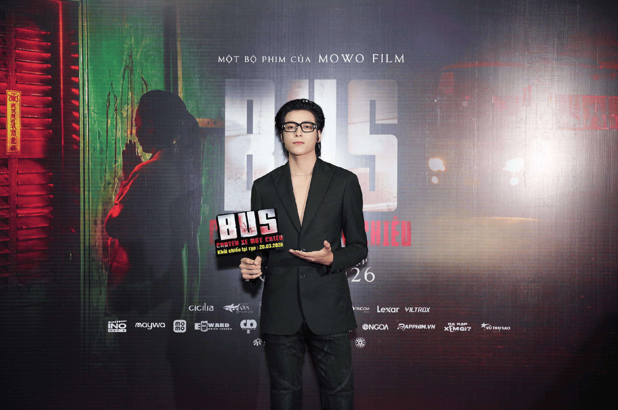 Ai đứng cạnh mỹ nam Vbiz n&agrave;y cũng th&agrave;nh t&agrave;ng h&igrave;nh hết: Visual rửa mắt cực mạnh, ngắm đến đơ cả người- Ảnh 1.