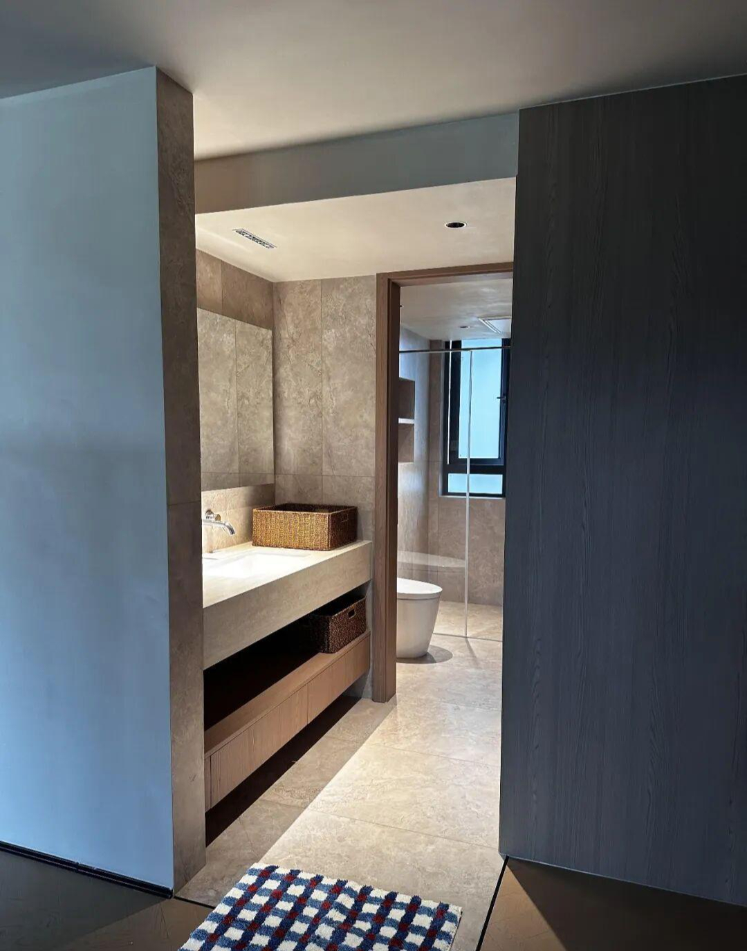 Nhiều gia đ&igrave;nh bắt đầu bỏ bồn rửa mặt trong ph&ograve;ng tắm: Sau khi xem thiết kế n&agrave;y, t&ocirc;i ước m&igrave;nh c&oacute; thể ph&aacute; bỏ tất cả v&agrave; cải tạo lại từ đầu- Ảnh 7.