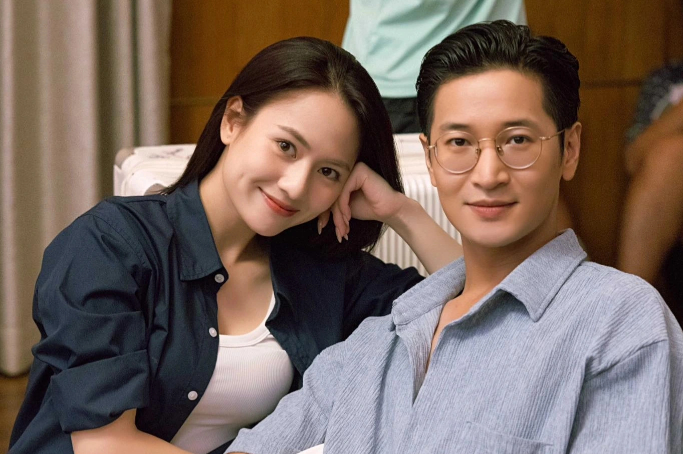 Mỹ nh&acirc;n VTV được chồng l&agrave; đồng m&ocirc;n, đồng nghiệp si m&ecirc;, y&ecirc;u chiều, kh&ocirc;ng ghen khi đ&oacute;ng cảnh t&igrave;nh cảm- Ảnh 4.