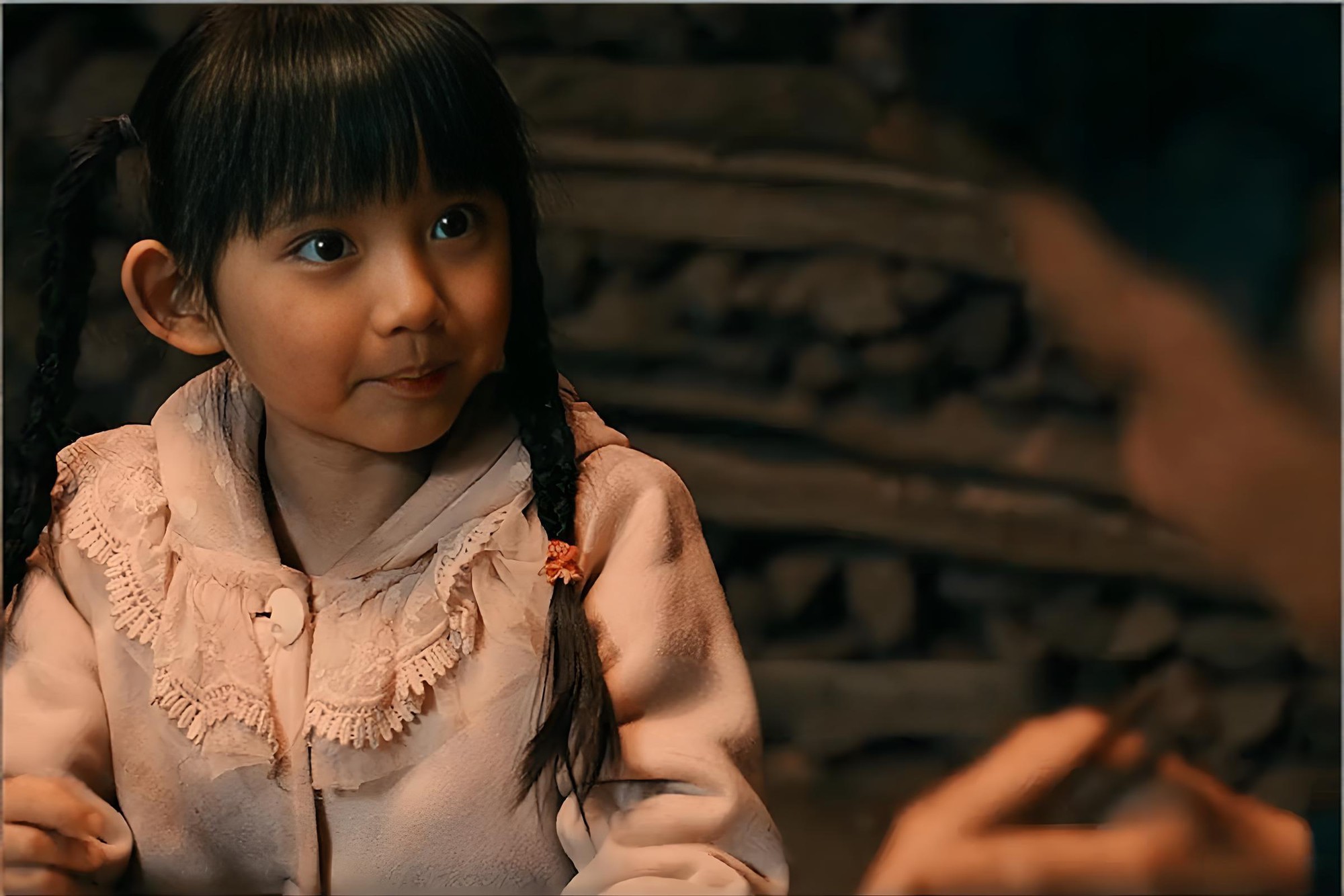 Nghi&ecirc;n cứu của Đại học Berkeley: Tại sao đứa trẻ lớn l&ecirc;n trong thiếu thốn thường c&oacute; chỉ số EQ v&agrave; khả năng l&atilde;nh đạo vượt trội?- Ảnh 1.