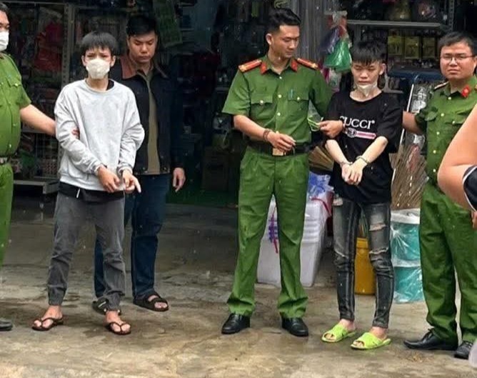 Xin tiền kh&ocirc;ng được, 2 thanh ni&ecirc;n đ&acirc;m chết người đi bộ ở Nha Trang- Ảnh 1.