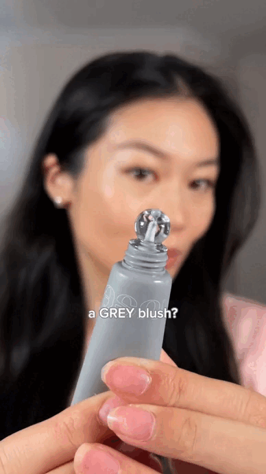 "Chiếc m&aacute; hồng" khiến g&aacute;i xinh từ ch&acirc;u &Aacute; đến trời T&acirc;y m&ecirc; kh&ocirc;ng lối tho&aacute;t, t&ocirc;ng m&agrave;u lạ lẫm nhưng đỉnh th&ocirc;i rồi- Ảnh 1.