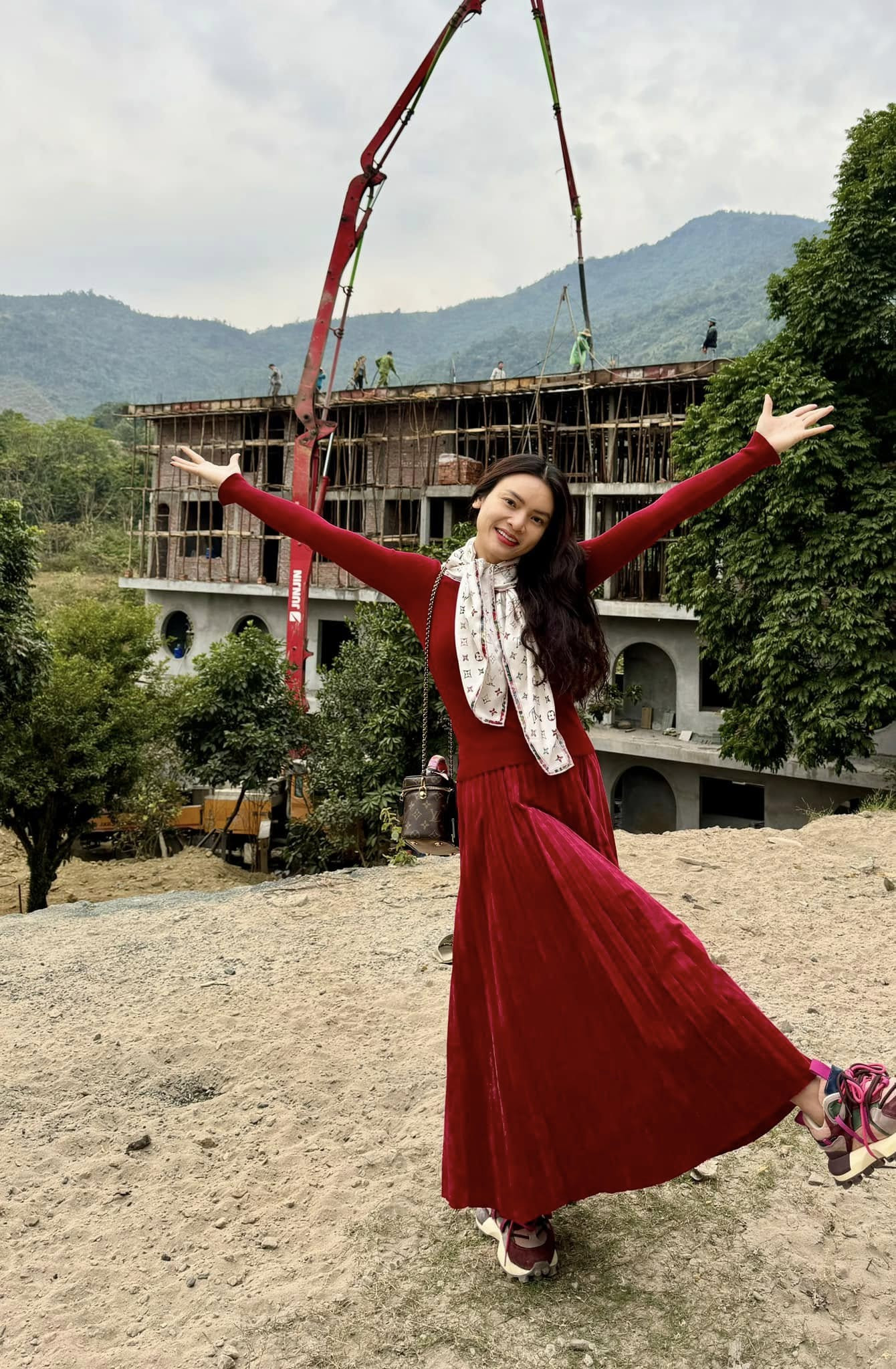 NSND trẻ nhất Việt Nam sở hữu biệt phủ nghỉ dưỡng rộng 8.000m2 ở H&agrave; Nội, đi mỏi ch&acirc;n kh&ocirc;ng hết- Ảnh 8.