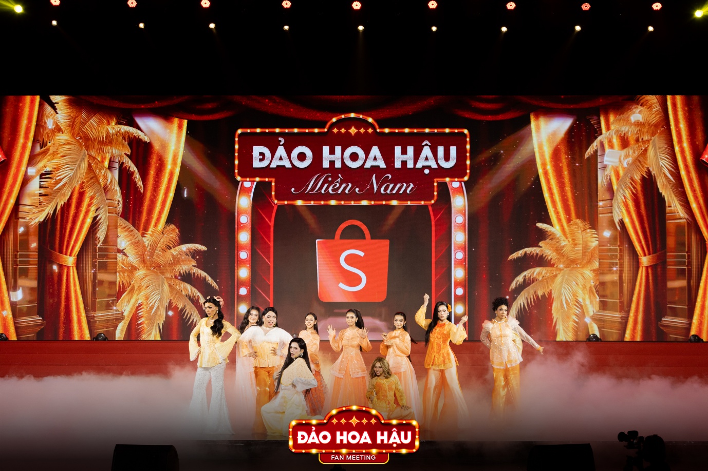 Fan Meeting Đảo Hoa Hậu - &ldquo;qu&acirc;n b&agrave;i&rdquo; shoppertainment mới gi&uacute;p Shopee Live khuấy đảo mạng x&atilde; hội- Ảnh 3.