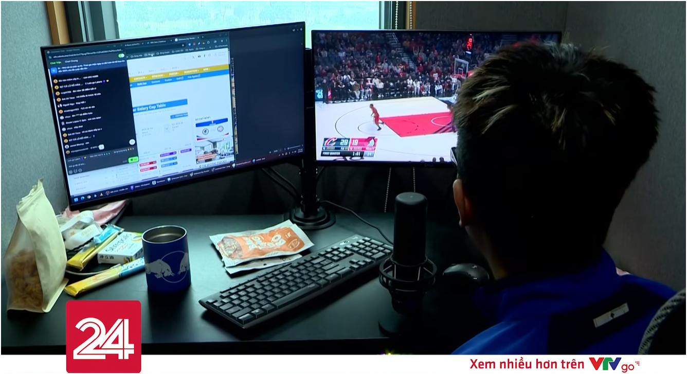 Một &ldquo;kho b&aacute;u&rdquo; b&ecirc;n trong trụ sở X&ocirc;i Lạc TV được lồng khung, đ&oacute;ng k&iacute;nh cẩn thận- Ảnh 8.