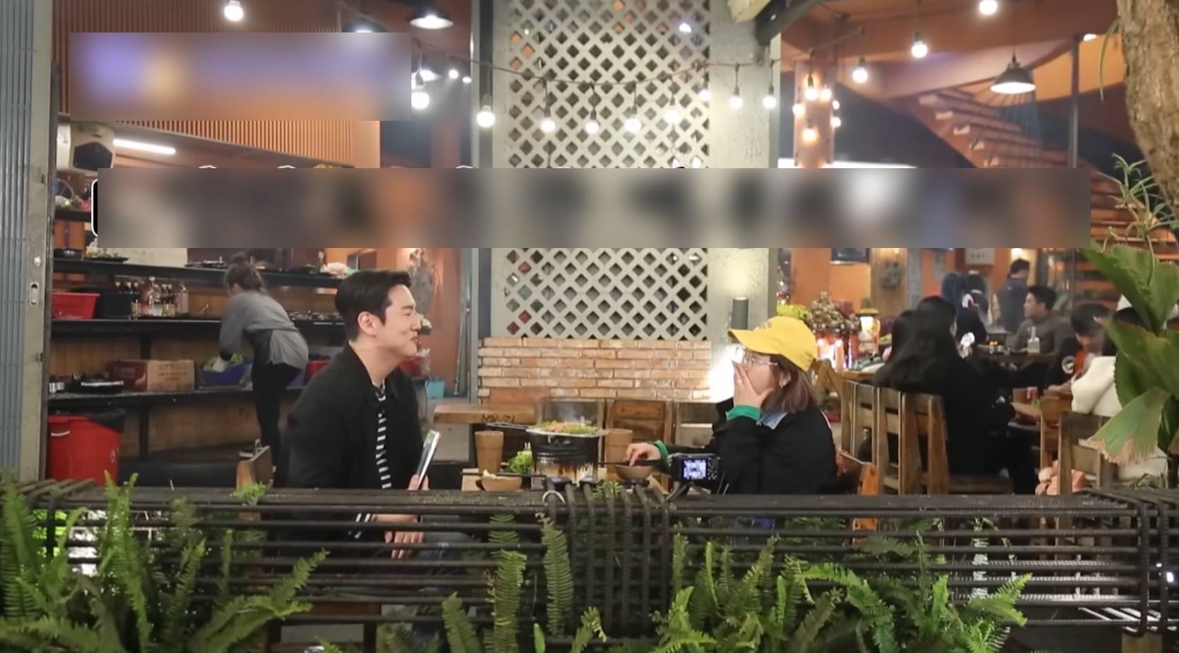 1 m&oacute;n l&agrave;m từ thịt heo của Việt Nam l&ecirc;n đ&agrave;i H&agrave;n Quốc, sao H&agrave;n "đứng h&igrave;nh" trong lần đầu ti&ecirc;n ăn thử- Ảnh 1.