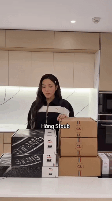 Kỳ Duy&ecirc;n đập hộp bộ nồi ni&ecirc;u gi&aacute; chấn động, Thi&ecirc;n &Acirc;n b&igrave;nh luận ngay 1 c&acirc;u- Ảnh 2.