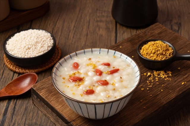 Sau 35 tuổi, phụ nữ ăn 4 loại thực phẩm n&agrave;y thường "gi&agrave; chậm" hơn: Kh&ocirc;ng cần mỹ phẩm đắt tiền m&agrave; da vẫn hồng h&agrave;o, &iacute;t nếp nhăn- Ảnh 4.