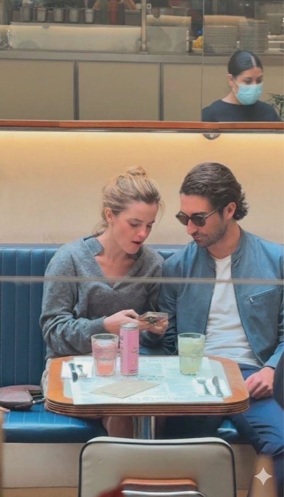 Emma Watson c&ocirc;ng khai bạn trai tỷ ph&uacute; mới, trao nhau nụ h&ocirc;n 