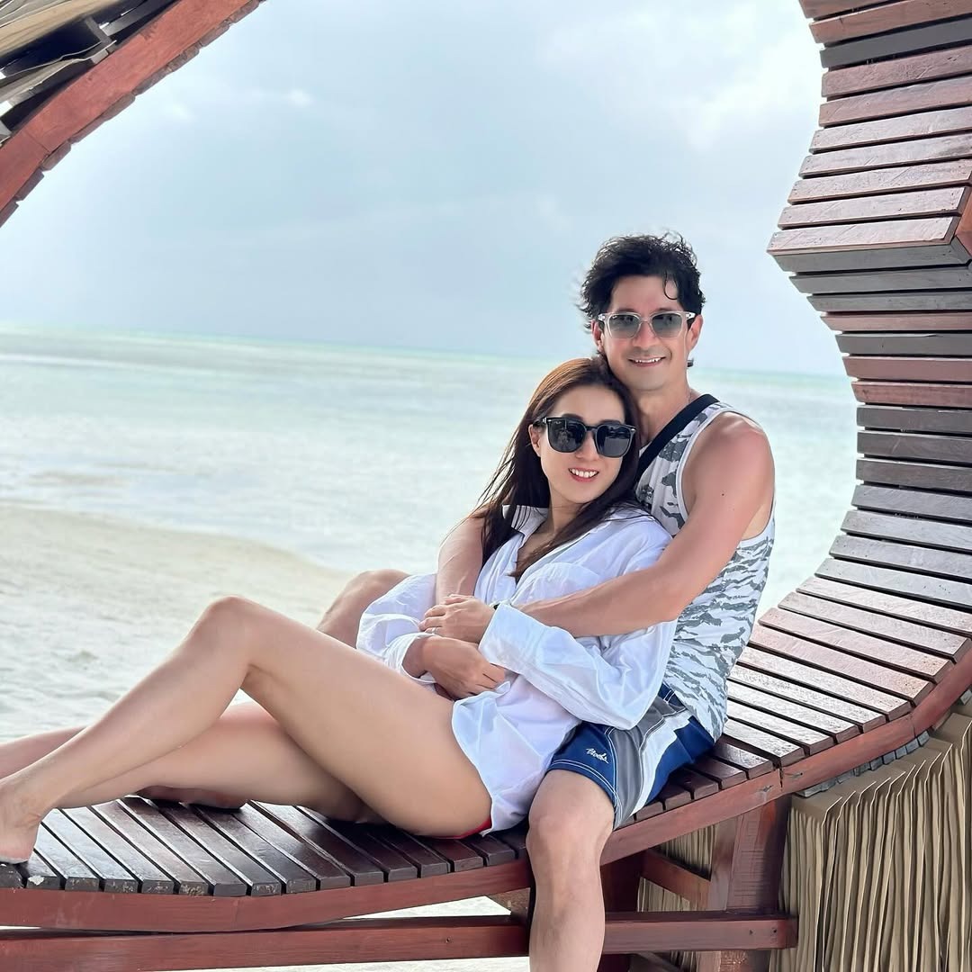 Hoa hậu v&agrave; chồng b&aacute;c sĩ hơn 13 tuổi vừa đệ đơn ly h&ocirc;n, nay t&aacute;i hợp 