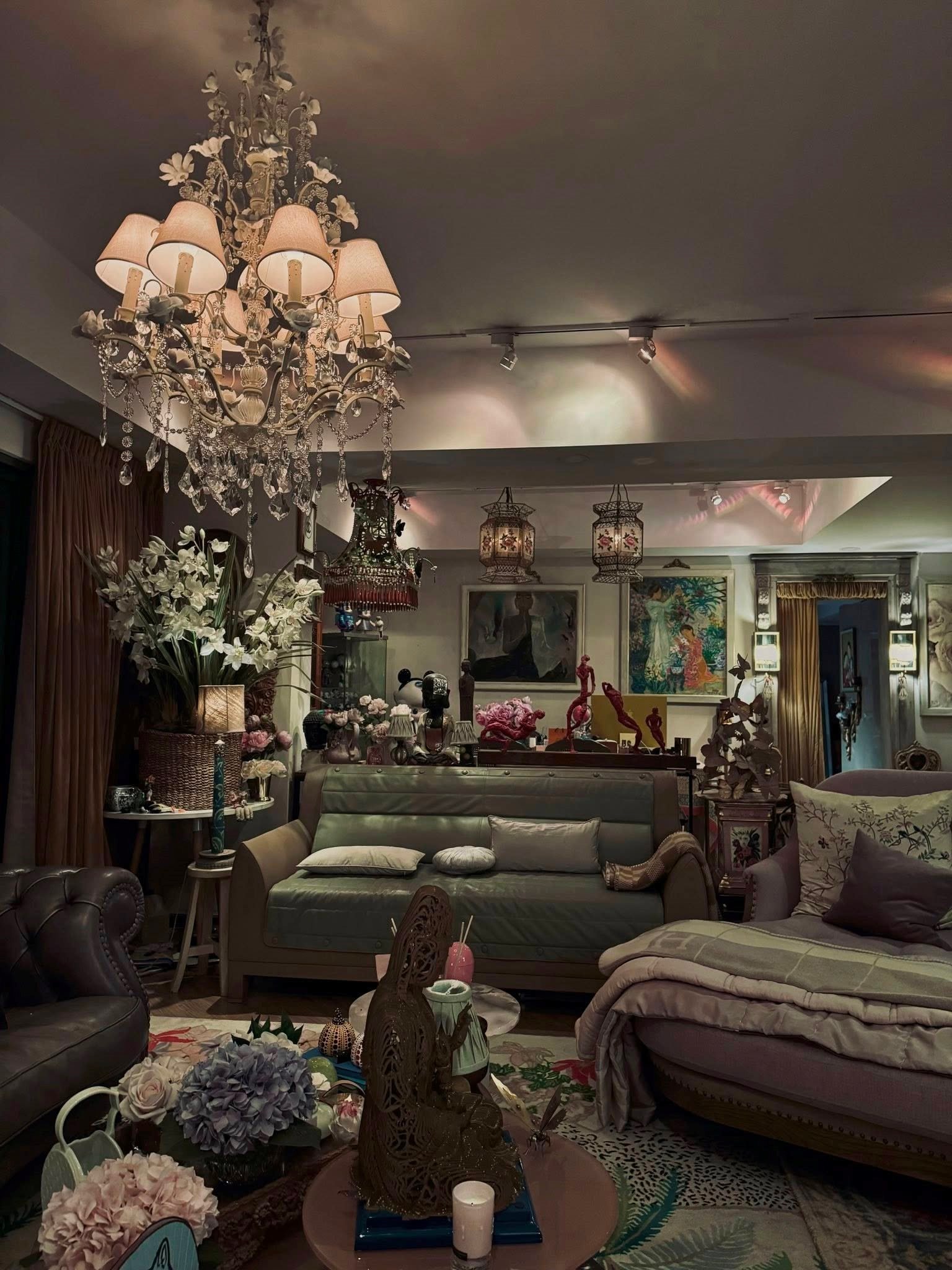 Căn penthouse triệu đ&ocirc; giữa trung t&acirc;m TP.HCM của ch&aacute;u trai gia tộc gi&agrave;u c&oacute; bậc nhất Việt Nam: Nội thất đậm chất vintage, đẹp mỹ m&atilde;n như một bức tranh- Ảnh 4.