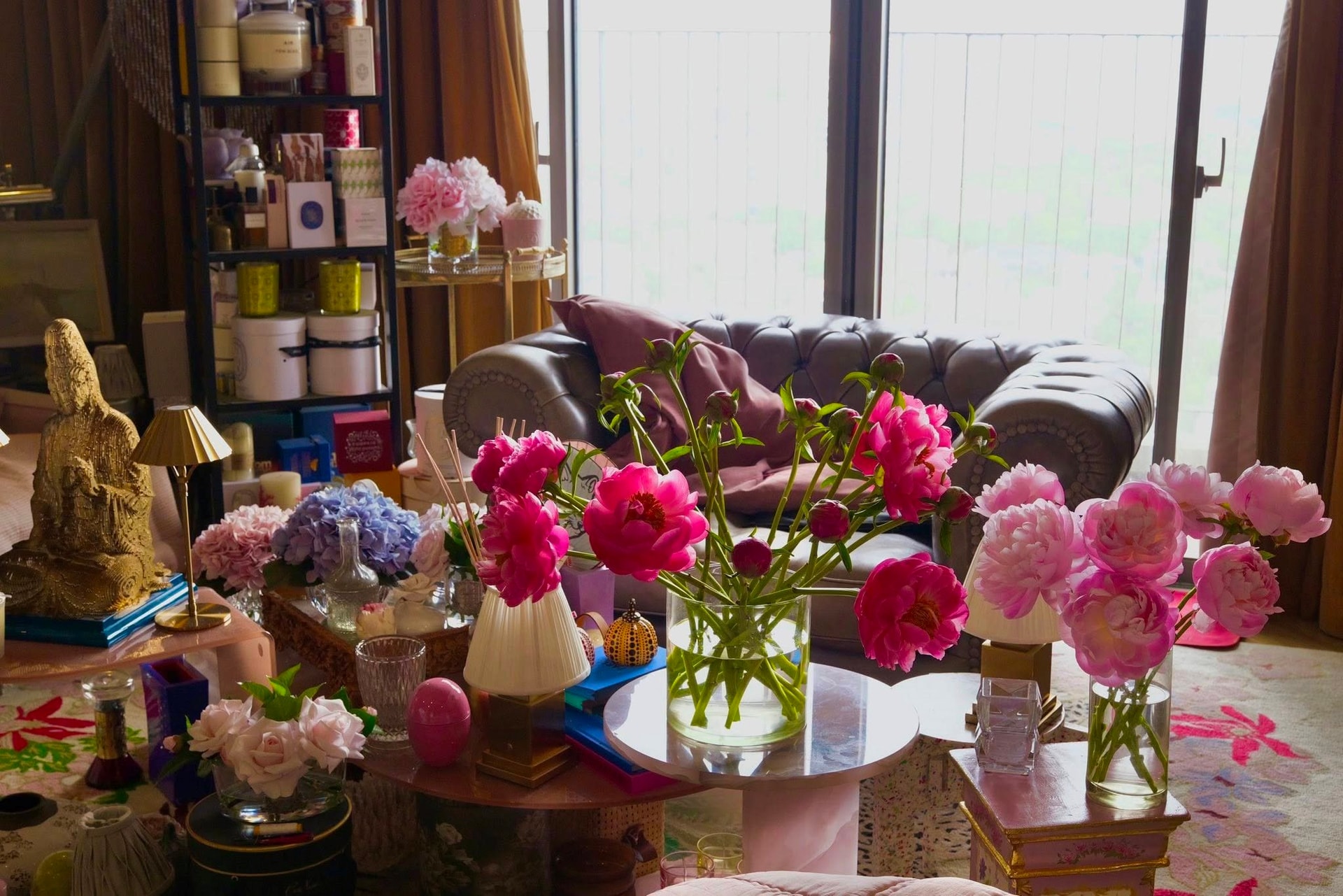 Căn penthouse triệu đ&ocirc; giữa trung t&acirc;m TP.HCM của ch&aacute;u trai gia tộc gi&agrave;u c&oacute; bậc nhất Việt Nam: Nội thất đậm chất vintage, đẹp mỹ m&atilde;n như một bức tranh- Ảnh 2.