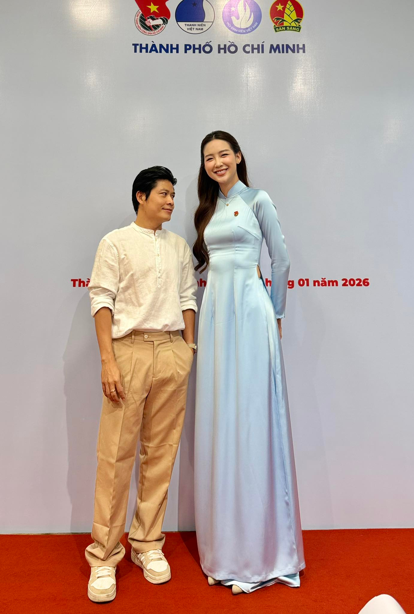 N&agrave;ng hậu cao nhất Việt Nam t&igrave;m được người xứng đ&ocirc;i vừa lứa: L&agrave; nam thần gần 2m, netizen hưởng ứng rần rần- Ảnh 6.