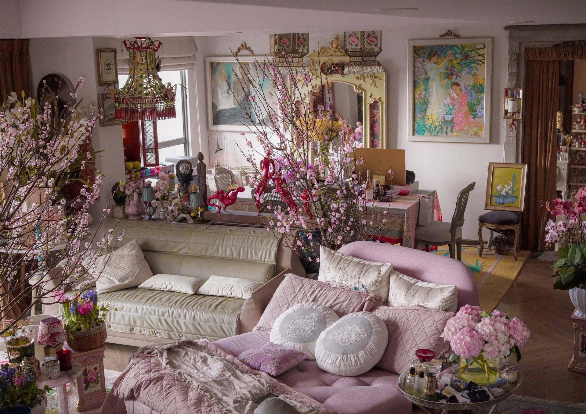 Căn penthouse triệu đ&ocirc; giữa trung t&acirc;m TP.HCM của ch&aacute;u trai gia tộc gi&agrave;u c&oacute; bậc nhất Việt Nam: Nội thất đậm chất vintage, đẹp mỹ m&atilde;n như một bức tranh- Ảnh 7.