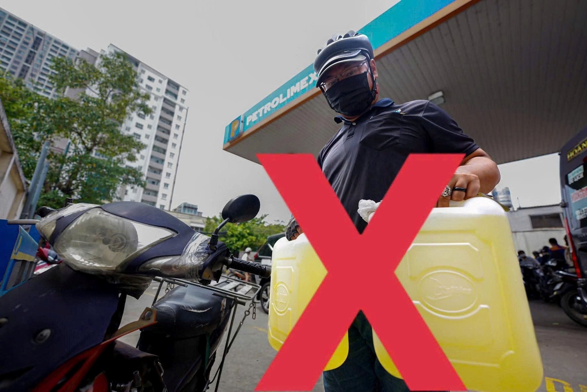 C&ocirc;ng an TP.HCM khuyến c&aacute;o người d&acirc;n về xăng dầu- Ảnh 1.