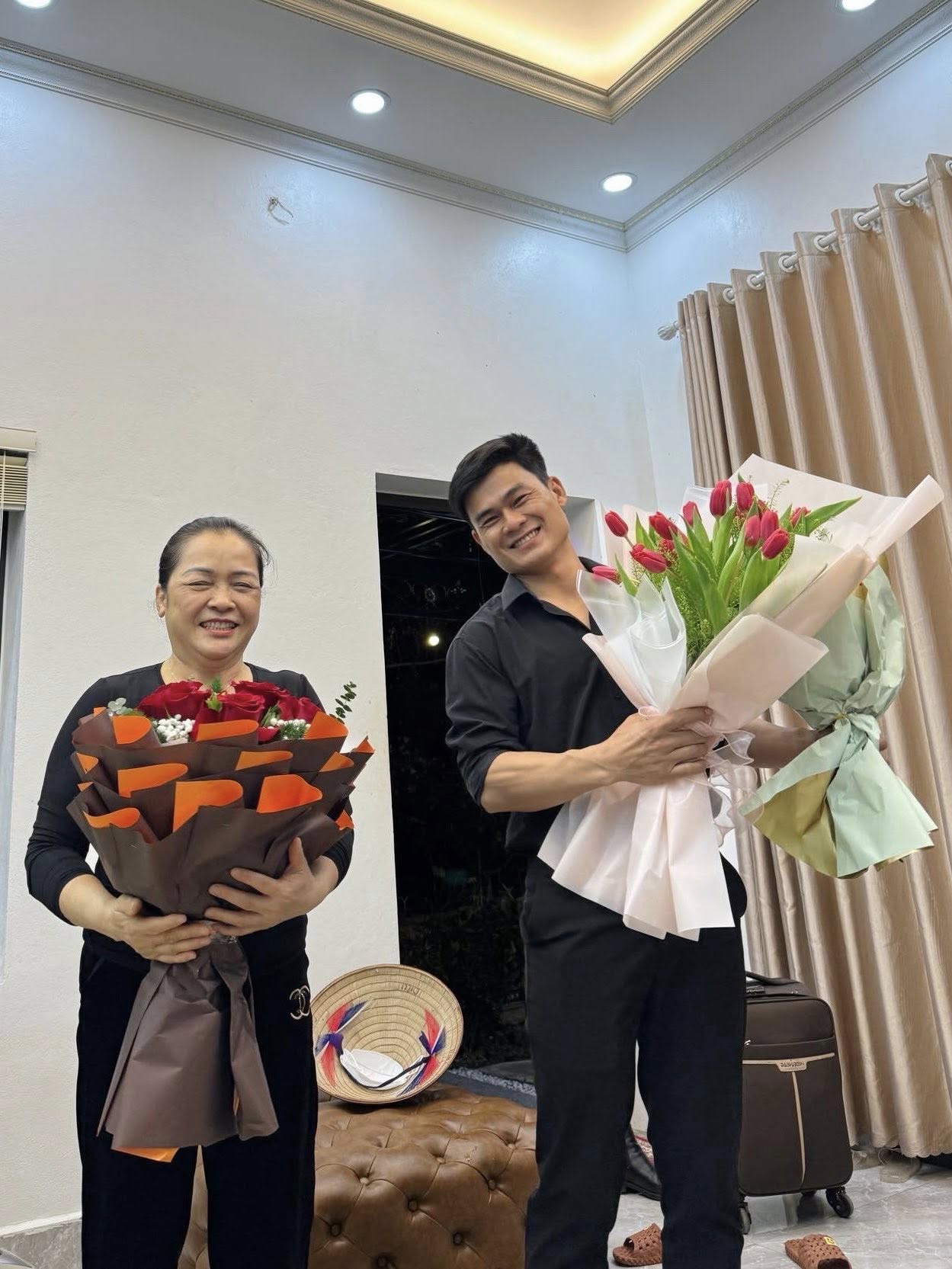 Lộ thời điểm Đại u&yacute; Thăng Văn Cương hỏi cưới Ho&agrave; Minzy- Ảnh 2.