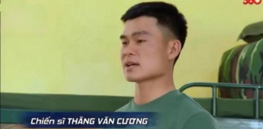 Đại &uacute;y qu&acirc;n đội đang y&ecirc;u Ho&agrave; Minzy: Follow chỉ m&igrave;nh em, c&ugrave;ng nữ ca sĩ k&iacute;n đ&aacute;o l&agrave;m điều đặc biệt hơn 2 năm trước- Ảnh 2.