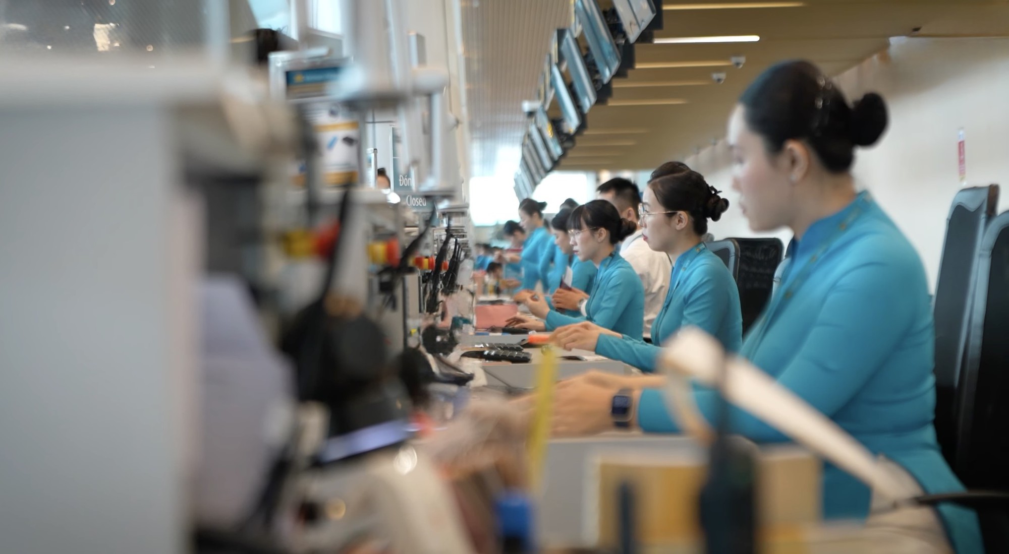 Từ nay, ai bay Vietnam Airlines cần soi kỹ 5 k&yacute; tự n&agrave;y để được n&acirc;ng cấp l&ecirc;n hạng Thương gia miễn ph&iacute;- Ảnh 1.