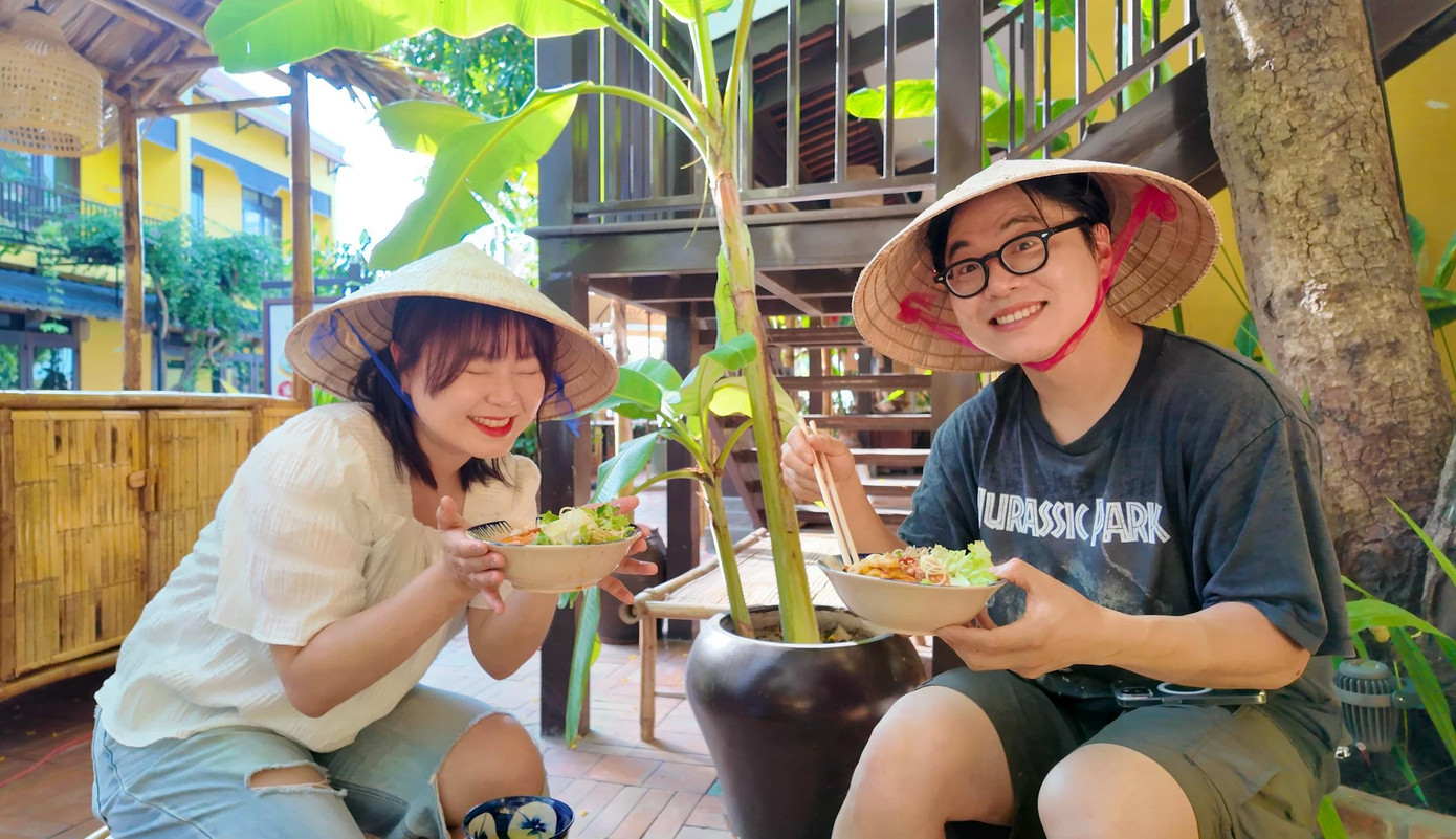 Kh&aacute;ch H&agrave;n Quốc 'so&aacute;n ng&ocirc;i' du lịch Việt Nam- Ảnh 1.