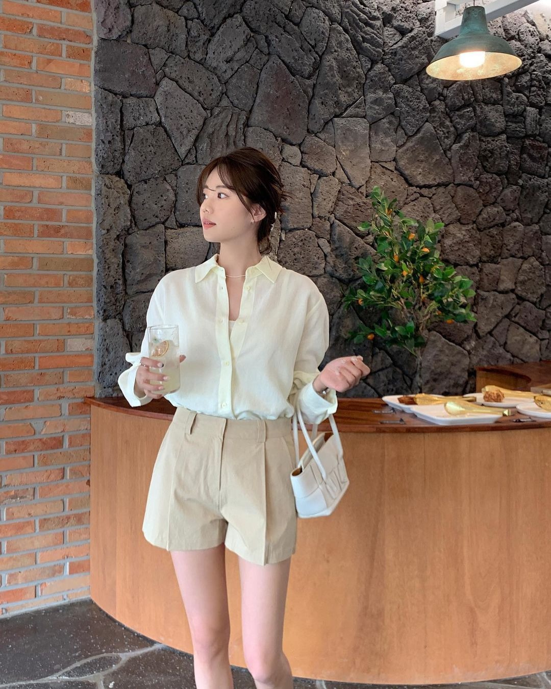 4 m&oacute;n đẹp bất bại trong tủ đồ, chị em n&agrave;o cũng n&ecirc;n sắm- Ảnh 10.