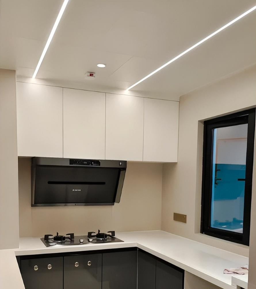 Việc mẹ t&ocirc;i sửa sang lại nh&agrave; bếp đ&atilde; dạy cho t&ocirc;i một b&agrave;i học: Chỉ v&agrave;i thay đổi nhỏ, việc nấu ăn đ&atilde; dễ chịu hơn hẳn- Ảnh 6.