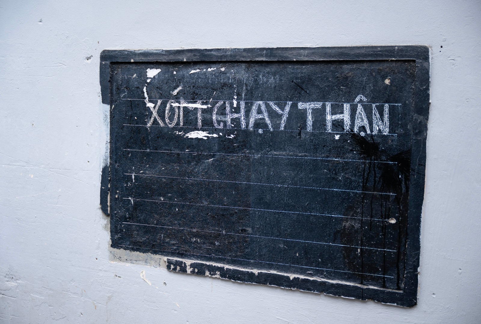 C&oacute; một x&oacute;m ở H&agrave; Nội, nơi phụ nữ đếm thời gian bằng những ca lọc m&aacute;u- Ảnh 1.