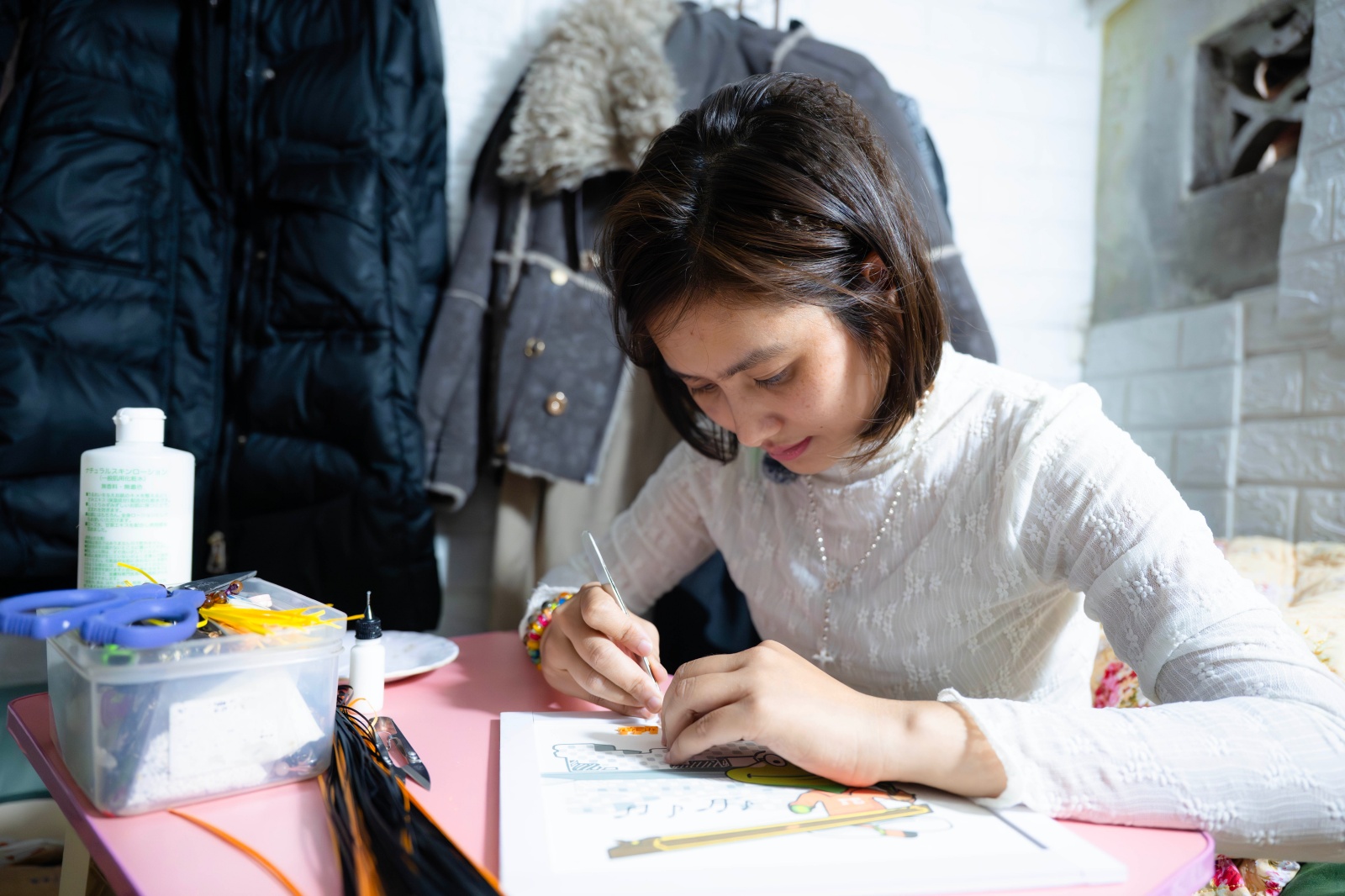 C&oacute; một x&oacute;m ở H&agrave; Nội, nơi phụ nữ đếm thời gian bằng những ca lọc m&aacute;u- Ảnh 8.