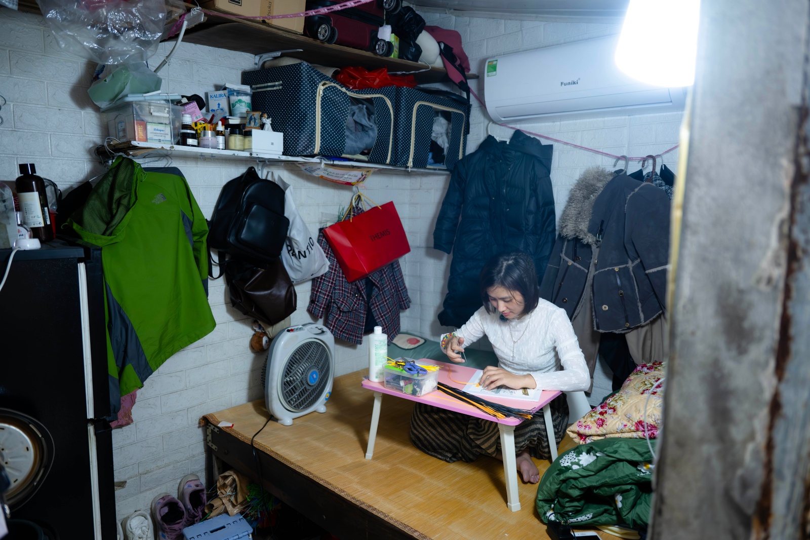 C&oacute; một x&oacute;m ở H&agrave; Nội, nơi phụ nữ đếm thời gian bằng những ca lọc m&aacute;u- Ảnh 7.