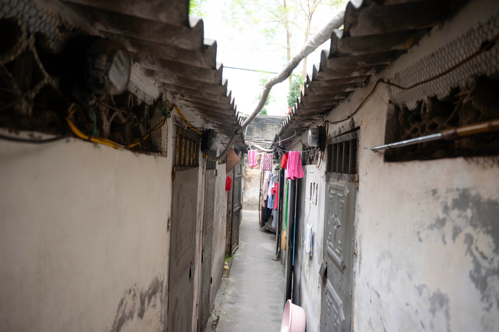 C&oacute; một x&oacute;m ở H&agrave; Nội, nơi phụ nữ đếm thời gian bằng những ca lọc m&aacute;u- Ảnh 5.