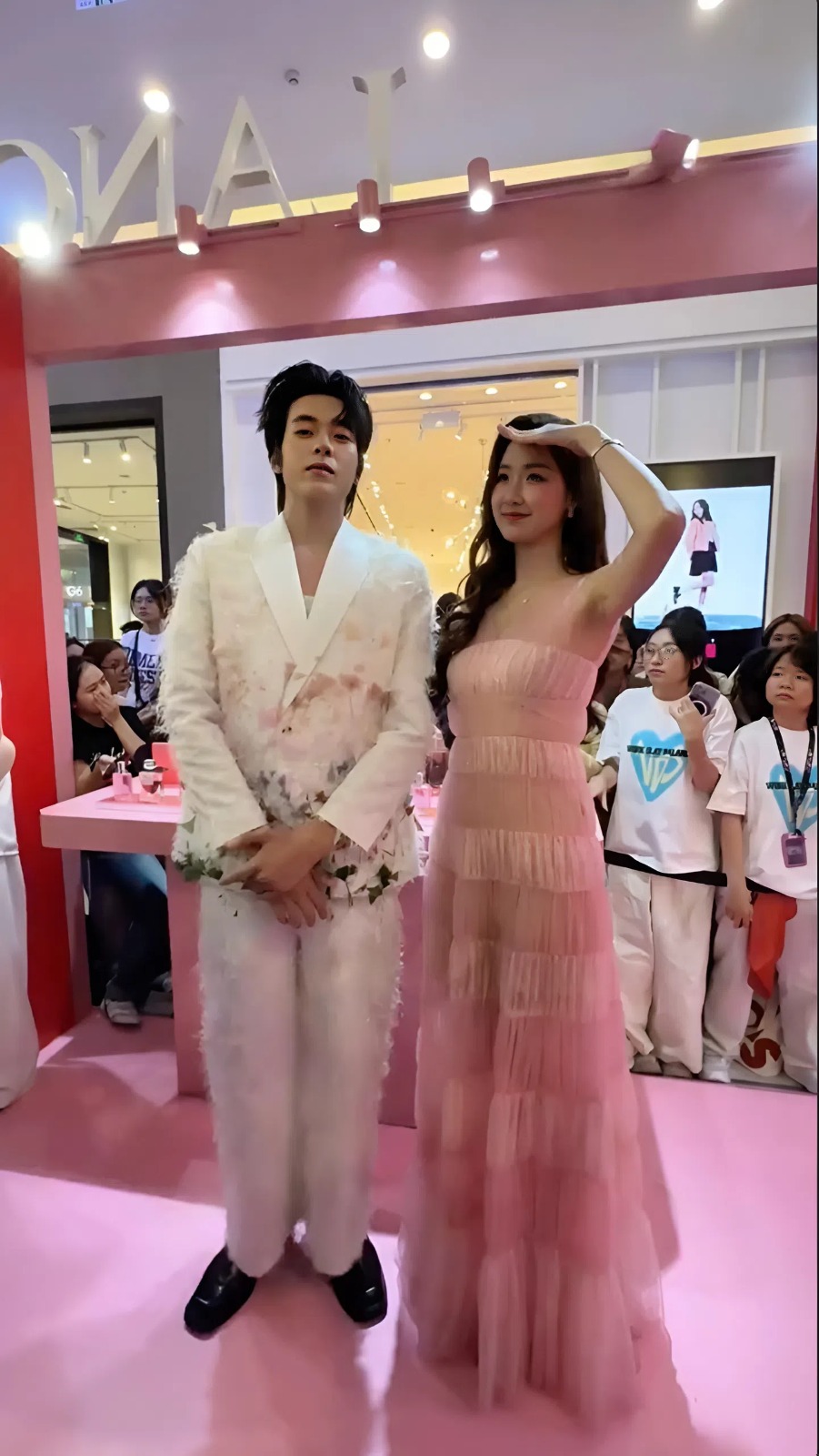 N&agrave;ng hậu cao nhất Việt Nam t&igrave;m được người xứng đ&ocirc;i vừa lứa: L&agrave; nam thần gần 2m, netizen hưởng ứng rần rần- Ảnh 2.