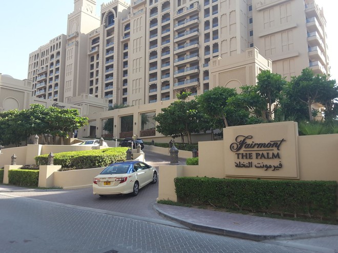 Kh&aacute;ch Việt chia sẻ h&igrave;nh ảnh kh&aacute;ch sạn 5 sao ở Dubai trước khi bị tr&uacute;ng t&ecirc;n lửa- Ảnh 9.