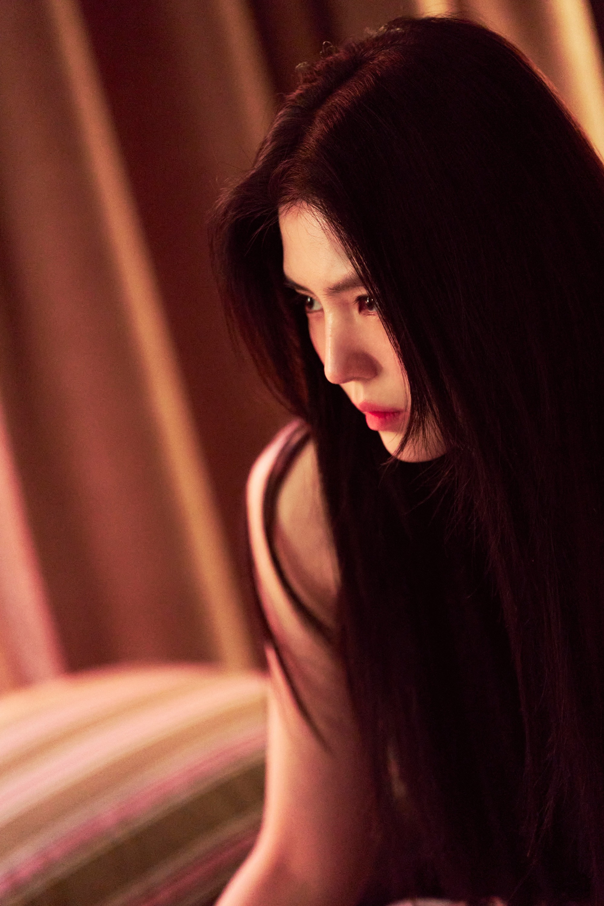 "Bad girl" khiến m&agrave;n ảnh H&agrave;n chao đảo: Thở th&ocirc;i cũng kh&iacute; chất, visual lẫn style 10 điểm kh&ocirc;ng c&oacute; nhưng- Ảnh 3.