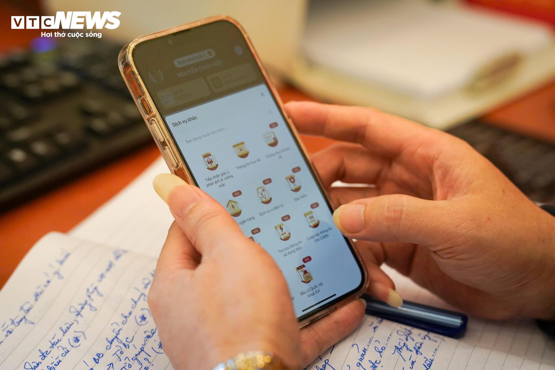 Số h&oacute;a dữ liệu d&acirc;n cư trong lập danh s&aacute;ch cử tri: Ch&iacute;nh x&aacute;c đến từng trường hợp- Ảnh 3.