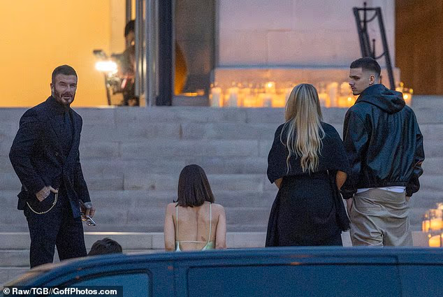 Kh&ocirc;ng nhận ra tiểu thư Harper nh&agrave; Beckham, bị paparazzi "d&igrave;m" nhan sắc tơi tả- Ảnh 3.