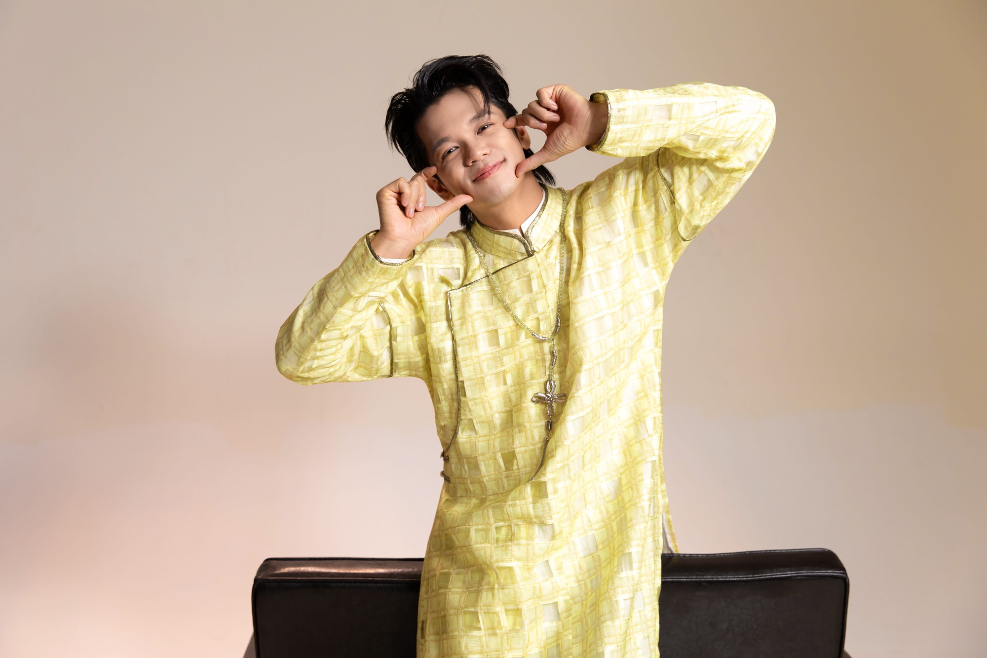 (S)TRONG Trọng Hiếu: 