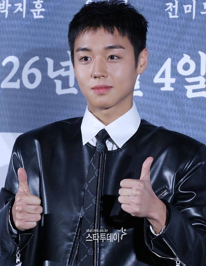 10 triệu người m&ecirc; mệt phim H&agrave;n hay đến từng gi&acirc;y: Nam ch&iacute;nh diễn đỉnh của đỉnh, lập kỷ lục 12 năm chưa từng xuất hiện- Ảnh 7.