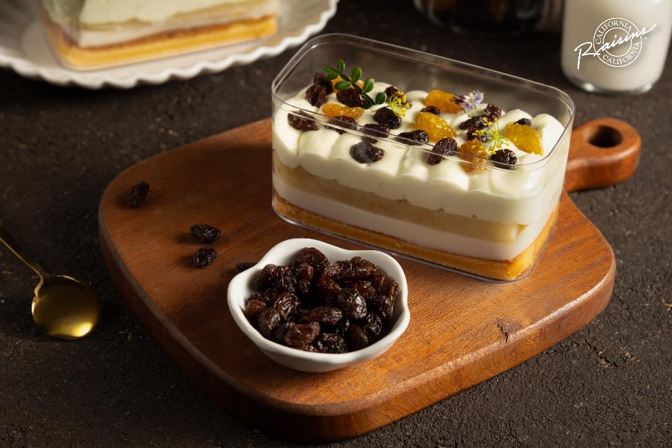 Mousse dừa nho kh&ocirc;: Bản giao hưởng thanh khiết tặng những n&agrave;ng thơ- Ảnh 1.