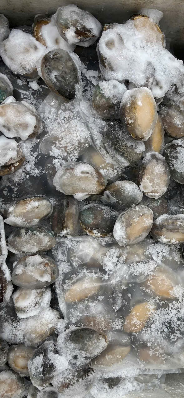 Đột xuất kiểm tra nhiều điểm kinh doanh tr&ecirc;n cả nước: H&agrave;ng loạt vi phạm phơi b&agrave;y, tịch thu, ti&ecirc;u hủy h&agrave;ng ngh&igrave;n sản phẩm- Ảnh 4.