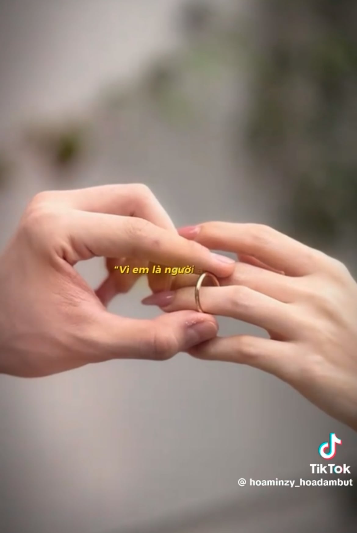 Ho&agrave; Minzy đ&atilde; được cầu h&ocirc;n?- Ảnh 2.