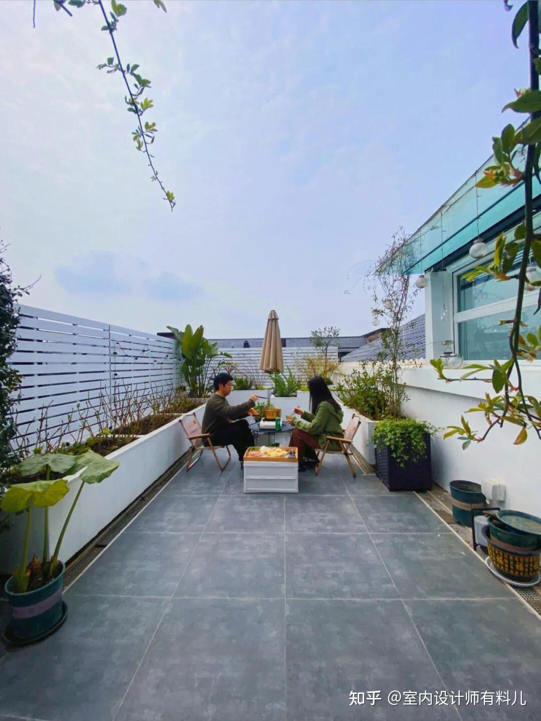 M&ugrave;a h&egrave; n&oacute;ng 40&deg;C, tường từng dột nước: 8 năm sống ở căn hộ &aacute;p m&aacute;i khiến t&ocirc;i hiểu một sự thật- Ảnh 6.