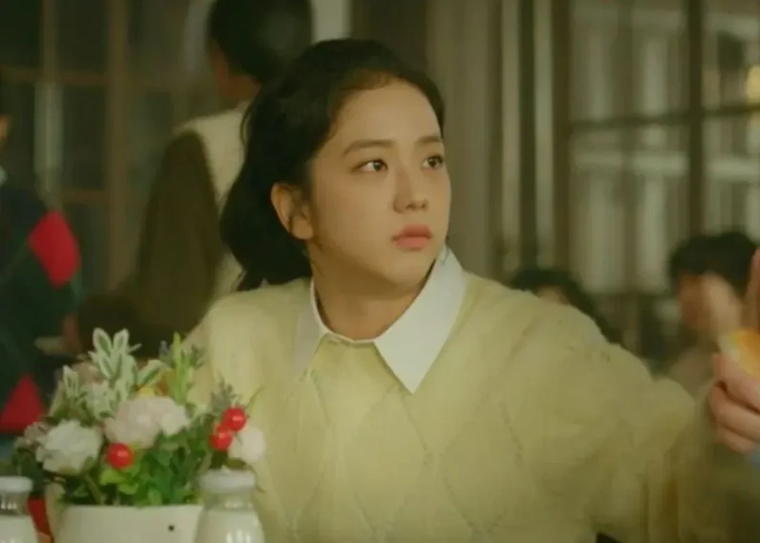 "Jisoo (BLACKPINK) đừng tự biến m&igrave;nh th&agrave;nh tr&ograve; cười nữa"- Ảnh 4.