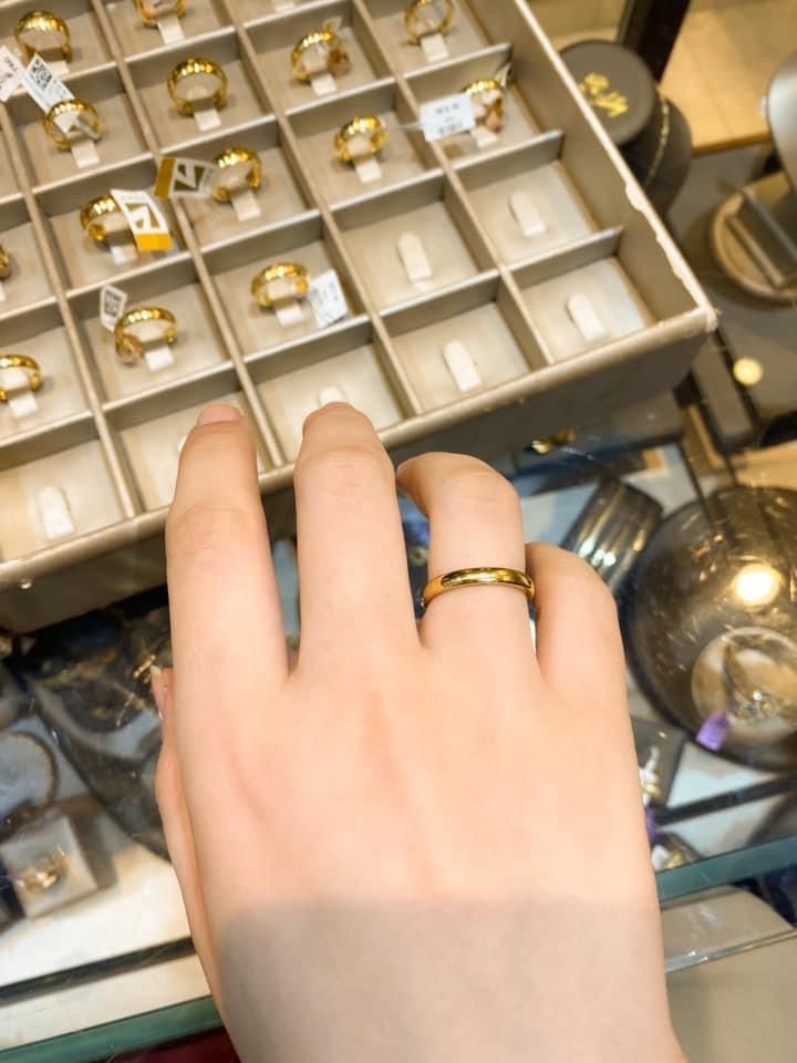 2 chỉ v&agrave;ng hồi m&ocirc;n của mẹ dạy t&ocirc;i b&agrave;i học thấm th&iacute;a sau 10 năm- Ảnh 2.