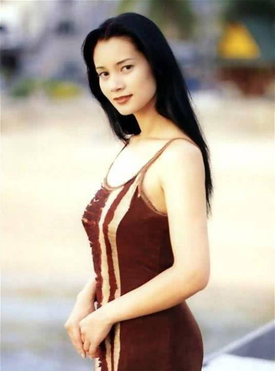 "Nữ thần Cbiz" sa cơ sang Việt Nam b&aacute;n cafe kiếm sống, diện mạo giờ chỉ c&ograve;n da bọc xương- Ảnh 3.