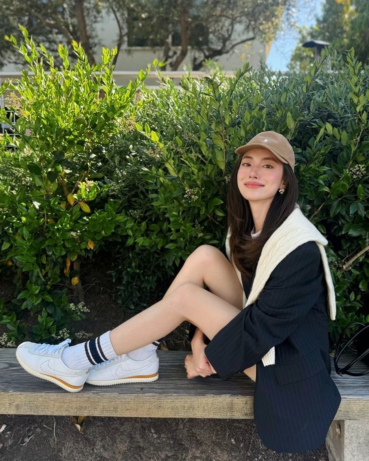 5 m&oacute;n thời trang đẹp "bất tử", n&agrave;ng n&agrave;o cũng n&ecirc;n c&oacute; trong tủ đồ- Ảnh 23.