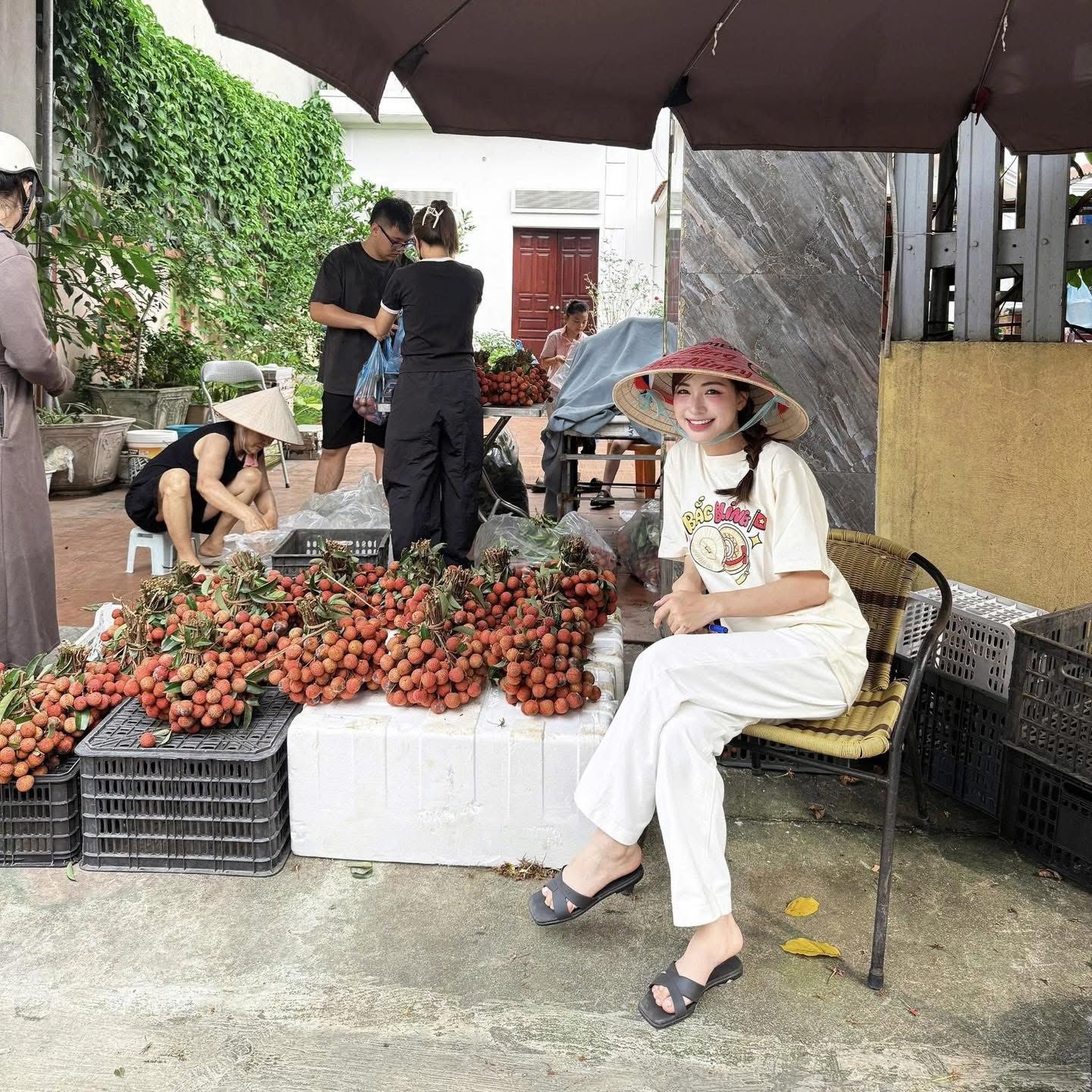 Nhà chồng cưng chiều Hoà Minzy là có lý do!- Ảnh 1. Nhà chồng cưng chiều Hoà Minzy là có lý do!- Ảnh 1.