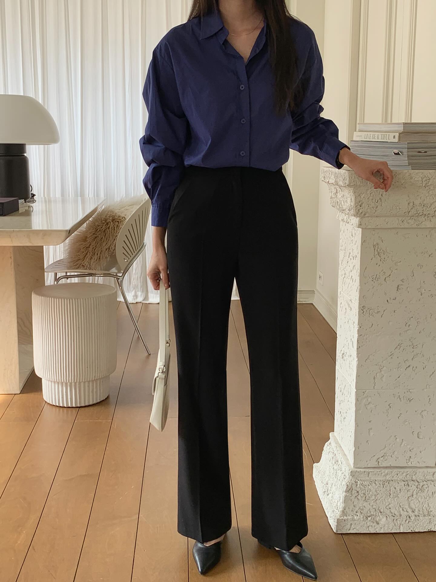 4 c&ocirc;ng thức mặc quần ống rộng t&ocirc;n d&aacute;ng v&agrave; đẹp từ c&ocirc;ng sở ra phố- Ảnh 9.