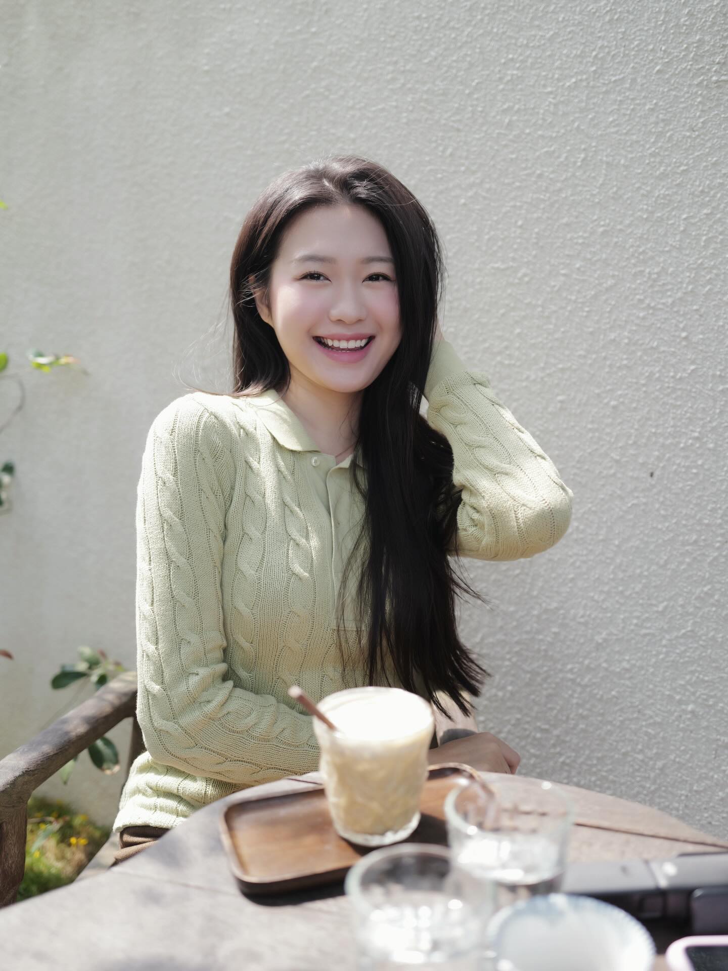 Do&atilde;n Hải My g&acirc;y sốt với nhan sắc trong veo chuẩn tiểu thư H&agrave; th&agrave;nh, khoe m&oacute;n qu&agrave; 8/3 đẹp nhất, người tặng kh&ocirc;ng phải Đo&agrave;n Văn Hậu- Ảnh 2.